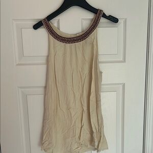 Chic Cream Sleeveless Tank Top with Embroidered Neckline
